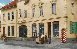 Geschäfts- und Wohnhaus August Gering, 1909. An der Cölnerstraße, gegenüber der Talstraße.