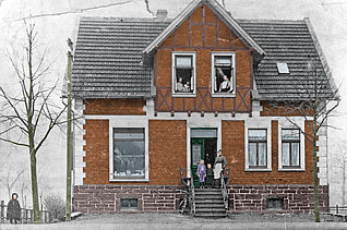 Wohnhaus und Metzgerei Ewald Habernickel in Klein- Wiedenest, 1913.
